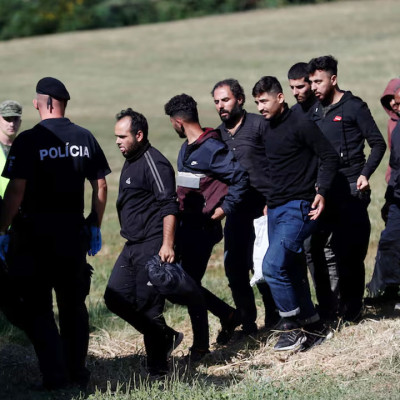 ১ লাখ নথিবিহীন অভিবাসীকে ফেরত পাঠানোর লক্ষ্য নিয়েছে যুক্তরাষ্ট্র