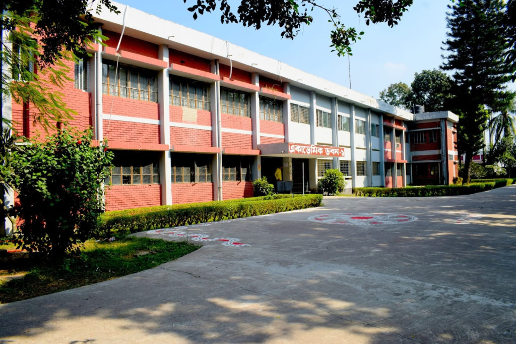 সায়ত্ত্বশাসন আন্দোলনে ক্ষতিগ্রস্ত নিটারের শিক্ষার্থীরা