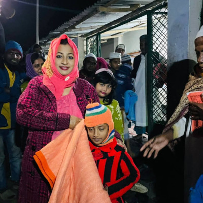 নড়াইলে শীতার্তদের মাঝে শীতবস্ত্র বিতরণ