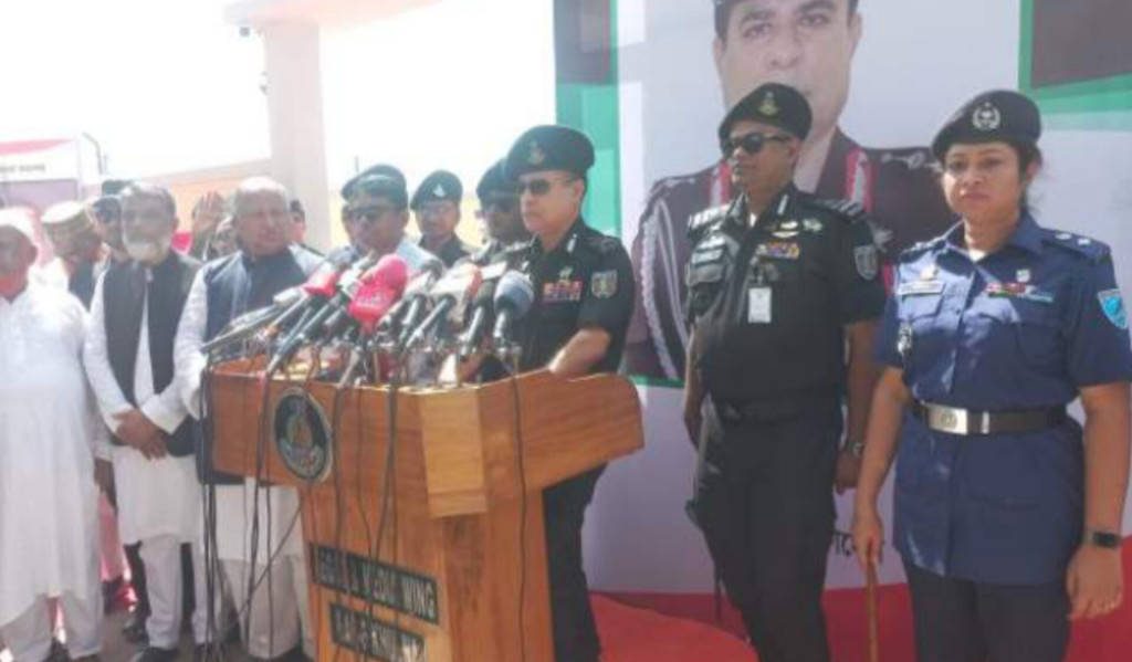 গোপালগঞ্জের কাশিয়ানীতে র‍্যাব-৬ ক্যাম্প উদ্বোধন করলেন র‍্যাব মহাপরিচালক