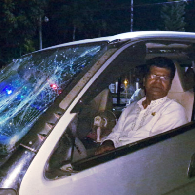 নড়াইলে এমপি মনোনয়ন প্রত্যাশী আব্দুল্লাহর গাড়ি বহরে হামলা, আহত ১০