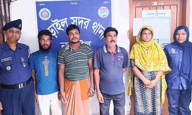 নড়াইলে প্রতিপক্ষকে ফাঁসাতে সাজানো অপহরণ নাটক, ভিকটিমসহ চারজন গ্রেপ্তার