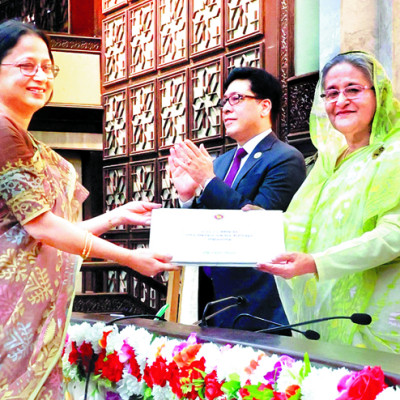 দুর্নীতি থেকে দূরে থাকতে পারলে অসম্ভবকে জয় করা যায়-এপিএ স্বাক্ষর অনুষ্ঠানে প্রধানমন্ত্রী