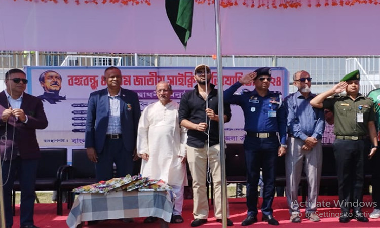 জাতীয় পতাকার জন্য খেলাধূলা করবেন : হুইপ মাশরাফী