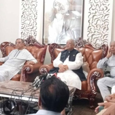 বিএনপি-জামায়াতের সহিংসতার বিরুদ্ধে কাল থেকে মাঠে থাকবে ১৪ দল