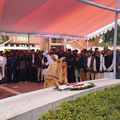 জাতির পিতার সমাধি সৌধে বাংলাদেশ জাতীয় সংসদের মাননীয় স্পীকার এর শ্রদ্ধা নিবেদন