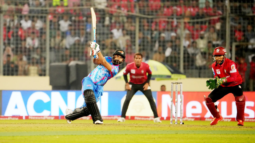 শামীমের ব্যাটে লড়াইয়ের পুঁজি পেল চিটাগাং