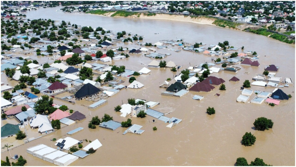 নাইজেরিয়ায় ভয়াবহ বন্যায় ৭ শতাধিক মানুষের প্রাণহানির শঙ্কা