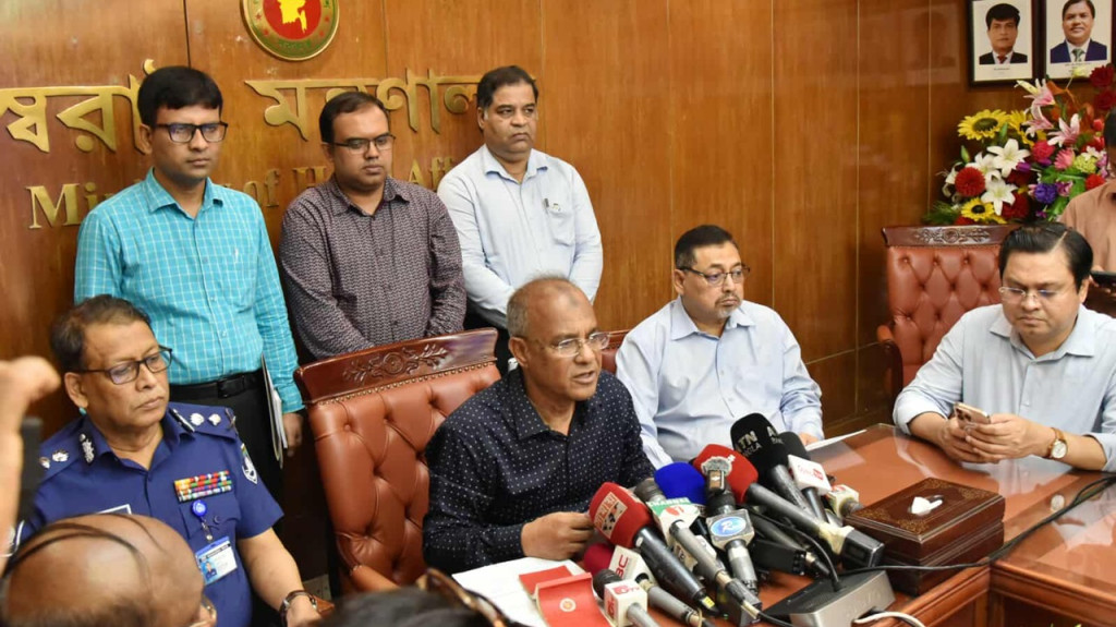 চিহ্নিত সন্ত্রাসীদের ধরতে চিরুনি অভিযান শুরু হতে পারে