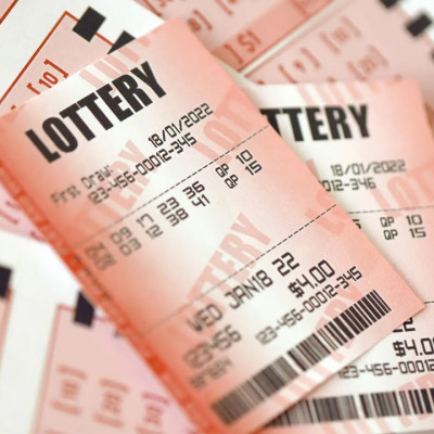 লটারিতে ১৭ লাখ টাকা জয়ের খবর জানাতে ফোন, ধরছিলেন না বাংলাদেশি প্রবাসী