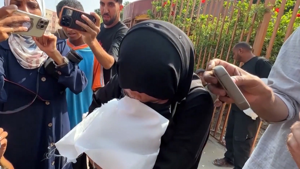 গাজায় বিশেষ যুদ্ধবির‌তি সত্ত্বেও ইসরায়েলের হামলা, নিহত ৬২