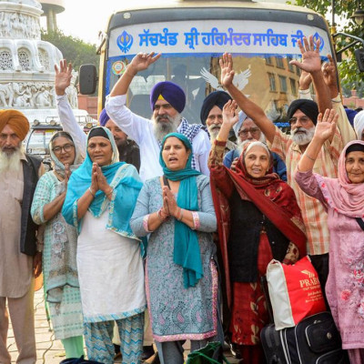 এদেশে শিল্প সংস্কৃতির মানুষজন অনেকটা কলা গাছের ভেলার মতো