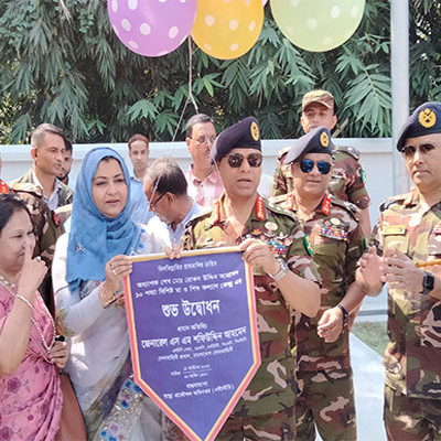 সেনাপ্রধান নড়াইলে বিভিন্ন উন্নয়নমূলক কার্যক্রম পরিদর্শন ও উদ্বোধন