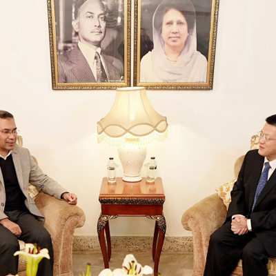 নড়াইলে আইনশৃঙ্খলা অবনতির প্রতিবাদে স্বেচ্ছাসেবক দলের বিক্ষোভ