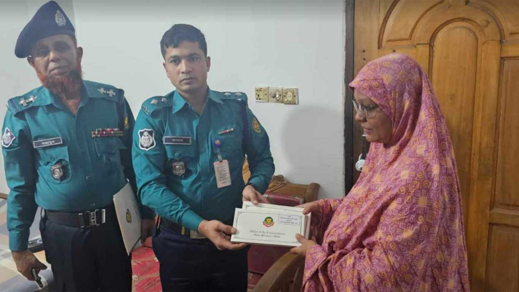 জুলাই-আগস্টে নিহত পুলিশ সদস্যদের পরিবারকে ডিএমপির সহায়তা