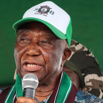 নিজের বেতন ৪০ শতাংশ কমিয়ে দিলেন লাইবেরিয়ার প্রেসিডেন্ট