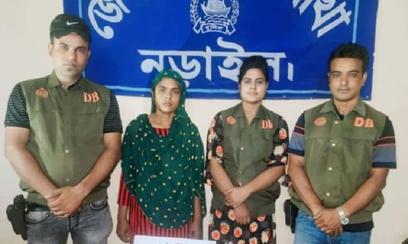 নড়াইলে ফেন্সিডিলসহ মহিলা মাদক ব্যবসায়ী গ্রেপ্তার