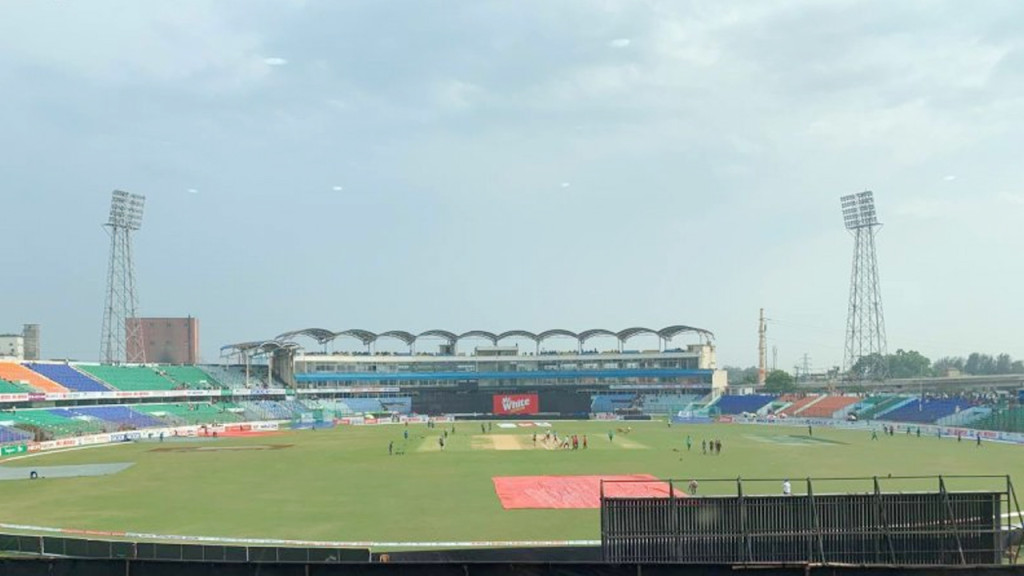 ১০ বছরের জন্য এমএ আজিজ স্টেডিয়াম বাফুফের