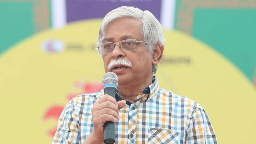 নড়াইলে সুলতান মেলায় ষাঁড়ের লড়াই