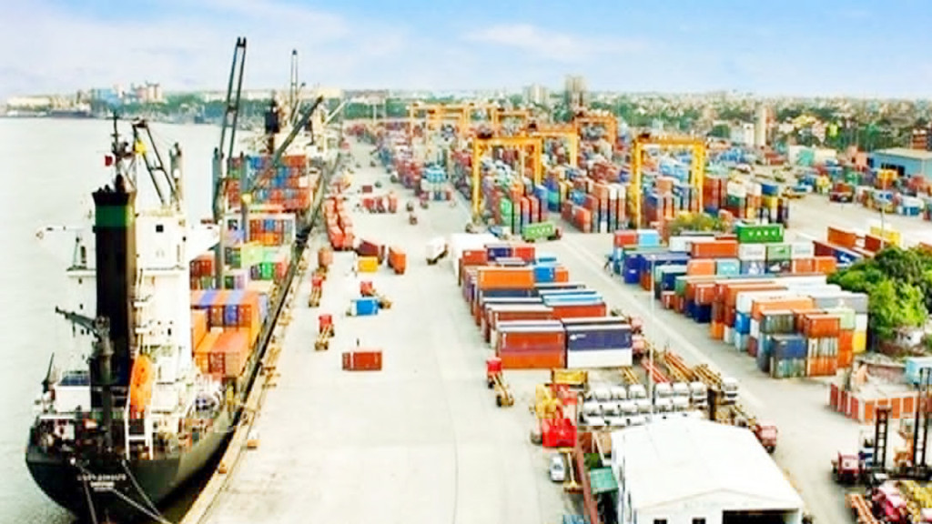 ১১ মাসে বাণিজ্য ঘাটতি ২০ বিলিয়ন ডলার ছাড়িয়েছে