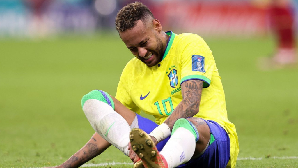 চোটের যন্ত্রণায় হাল ছেড়ে দিতে চেয়েছিলেন নেইমার!