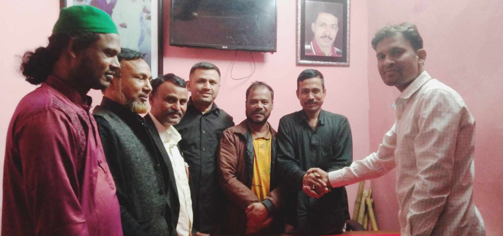 শরীয়তপুর-২ আসনের বিকল্পধারার  প্রার্থী  আমিনুল ইসলাম বুলু পল্লবীস্থ শরীয়তপুরবাসীর কাছে দোয়া চাইলেন