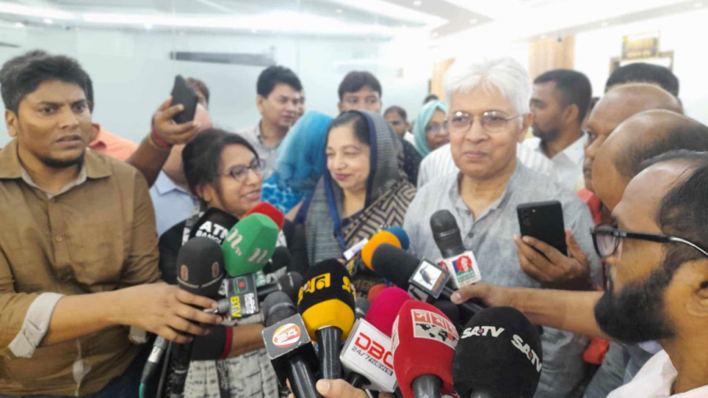 ‘ফ্রি ফ্রি প্যালেস্টাইন-স্টপ জেনোসাইড’ স্লোগানে ছাত্রলীগের সমাবেশ