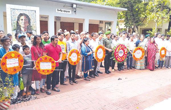 প্রতিকূলতার মাঝেও নড়াইলে টিকে আছে মৃৎশিল্প