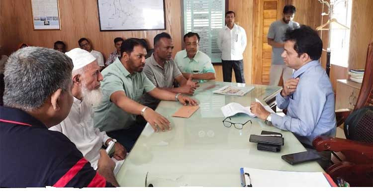 নড়াইলে সড়ক প্রশস্তকরণ প্রকল্প, ব্যবসায়ীদের দাবি মার্কেট না ভাঙ্গার