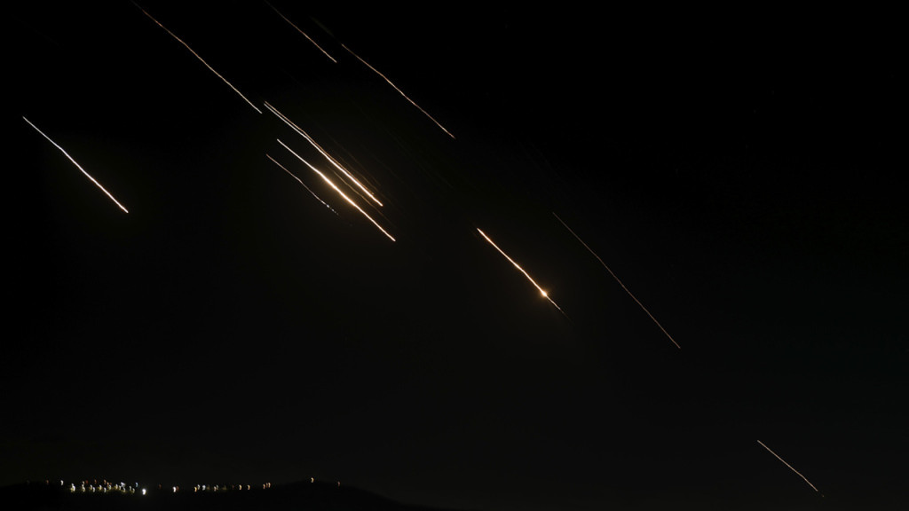 ইসরায়েলে পাল্টা হামলার প্রস্তুতি নিয়েছে ইরান