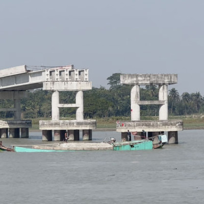 বারইপাড়া সেতু নির্মাণ ৭ বছরেও শেষ হয়নি