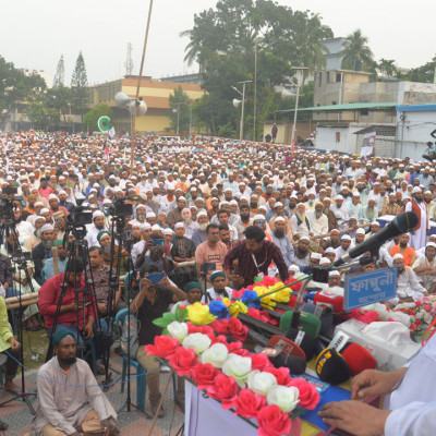 অর্থ চুরিতে ফার্স্ট শেখ হাসিনা সরকার : চরমোনাই পীর