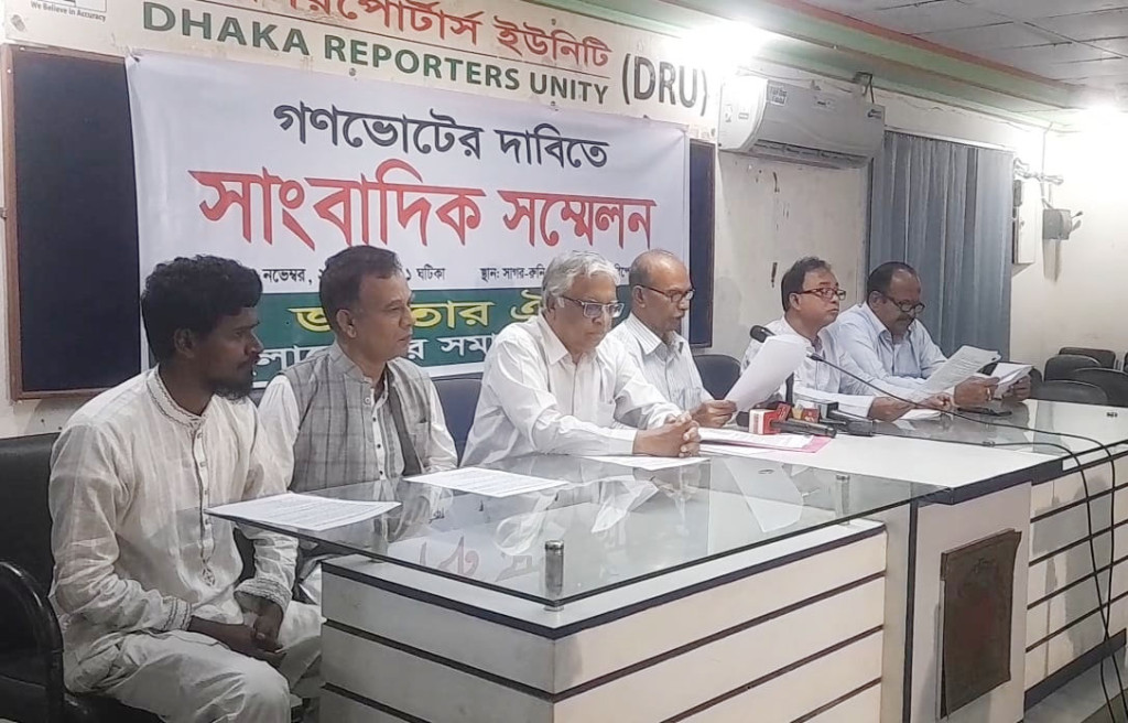 সন্নিকটে ‘অতি ঝুঁকিপূর্ণ’ হ্যারিকেন, লণ্ডভণ্ড হতে পারে ফ্লোরিডা