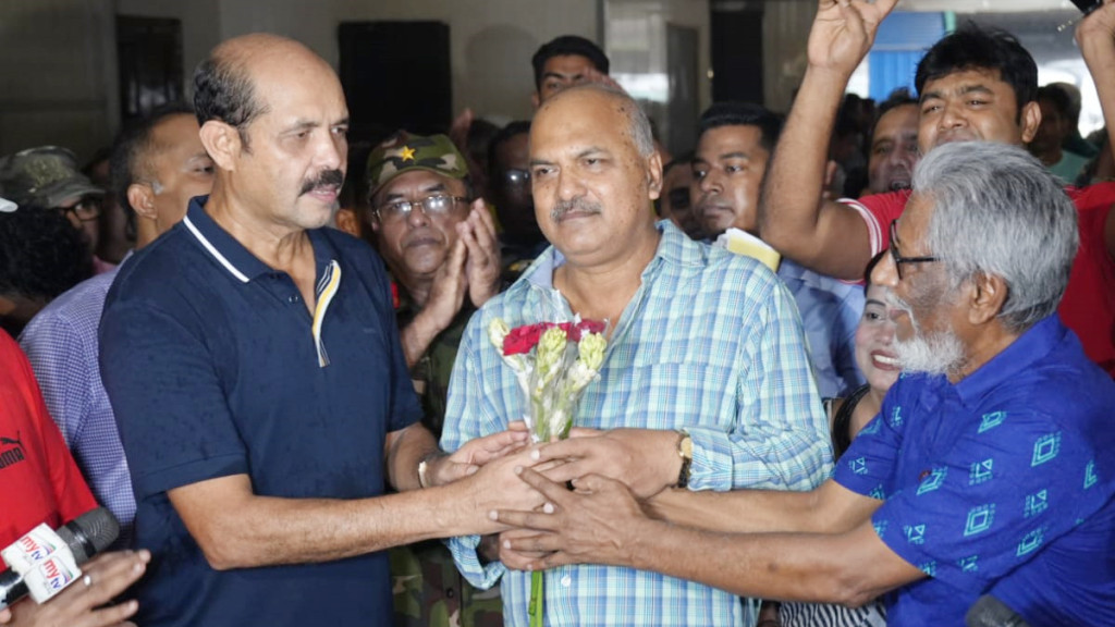 জরিমানা করলে মানুষের টনক নড়ে : মেয়র আতিক