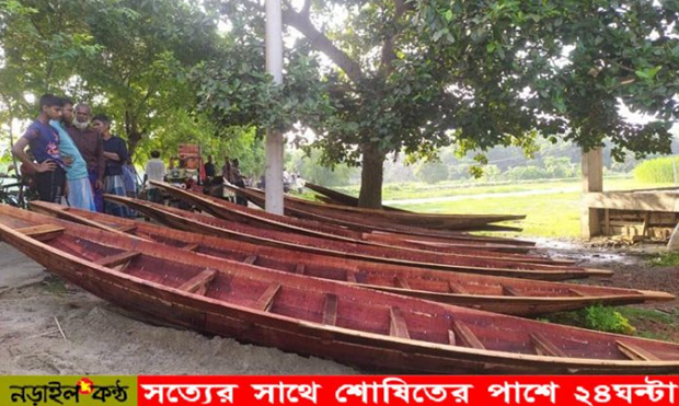 নড়াইলে বর্ষার আগমনে নৌকার বেচা-কেনা জমজমাট