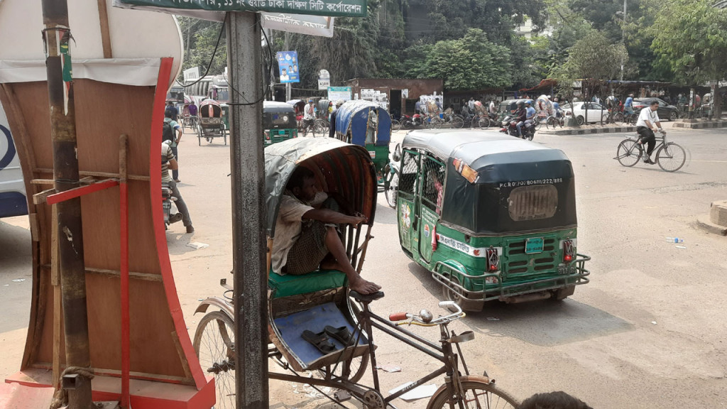 তাপপ্রবাহে বিপর্যস্ত জনজীবন, বিপাকে রিকশাচালক-দিনমজুর