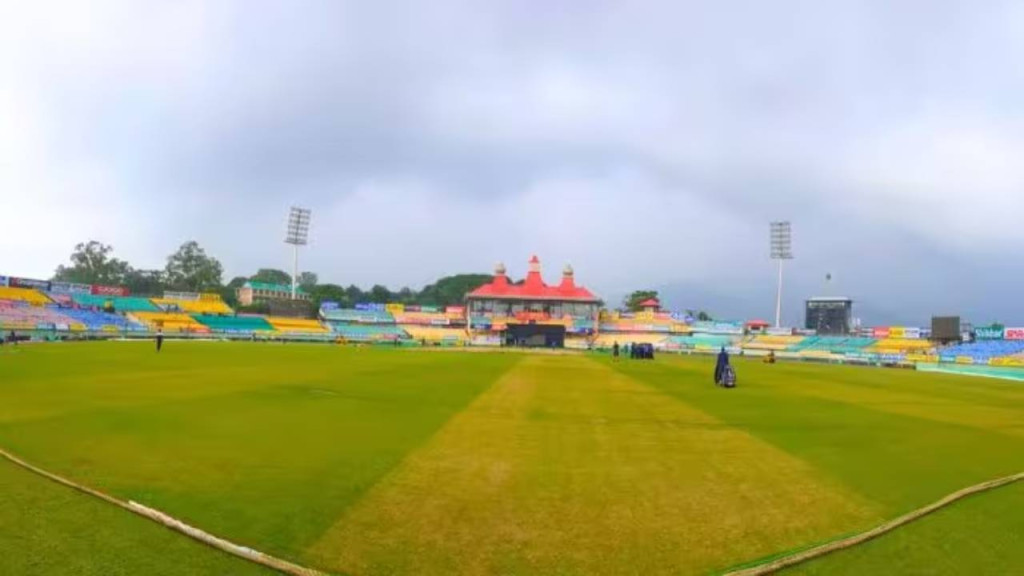 আবারও পিচ নিয়ে বিতর্কে জড়াল ভারত