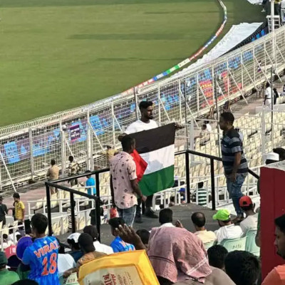 বাংলাদেশ-পাকিস্তান ম্যাচে ফিলিস্তিনের পতাকা উড়িয়ে আটক ৪