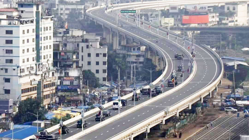 এলিভেটেড এক্সপ্রেসওয়েতে ওঠানামা করবেন যেদিক দিয়ে