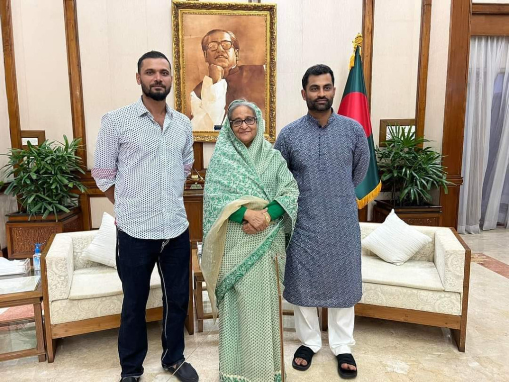 প্রধানমন্ত্রী যেভাবে মাশরাফীর মাধ্যমে ডেকে নেন তামিমকে