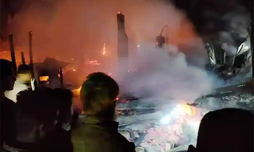 ঘরে আগুন লেগে মা-মেয়ের মৃত্যু