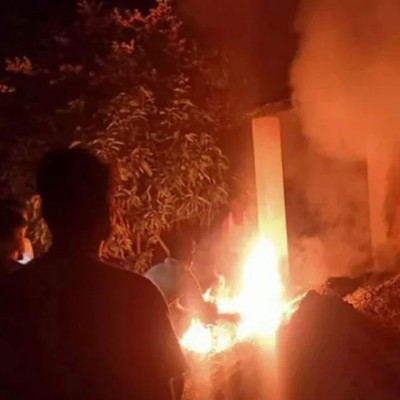 প্রধানমন্ত্রীর উপহারের ঘরে আগুন দেওয়ার অভিযোগ