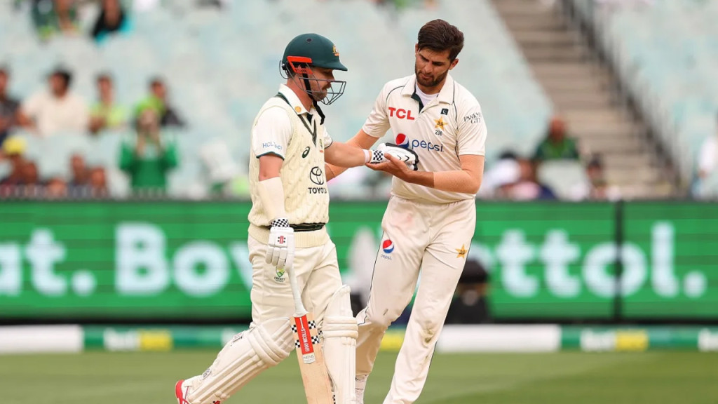 অজিদের চেপে ধরার সুযোগ হাতছাড়া পাকিস্তানের