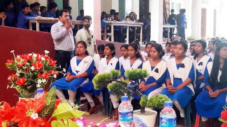 নড়াইলে `বঙ্গবন্ধু ও সাম্প্রদায়িক-সম্প্রীতির বাংলাদেশ` শীর্ষক সভা