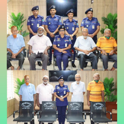 নড়াইলের এসপি'র ব্যতিক্রমী উদ্যোগ: বীর মুক্তিযোদ্ধাদের জন্য চেয়ার সংরক্ষণ!