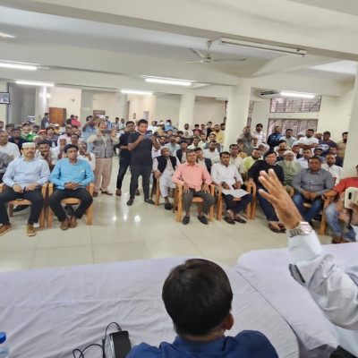 জনপ্রতিনিধি ও কর্মীদের মুখোমুখি নৌকার প্রার্থী আবদুস সবুর