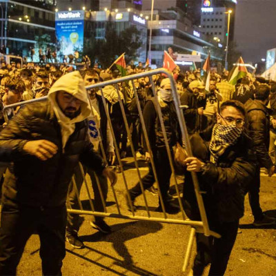 নাগরিকদের ‘শিগগিরই’ মিসর-জর্ডান ত্যাগের নির্দেশ ইসরায়েলের