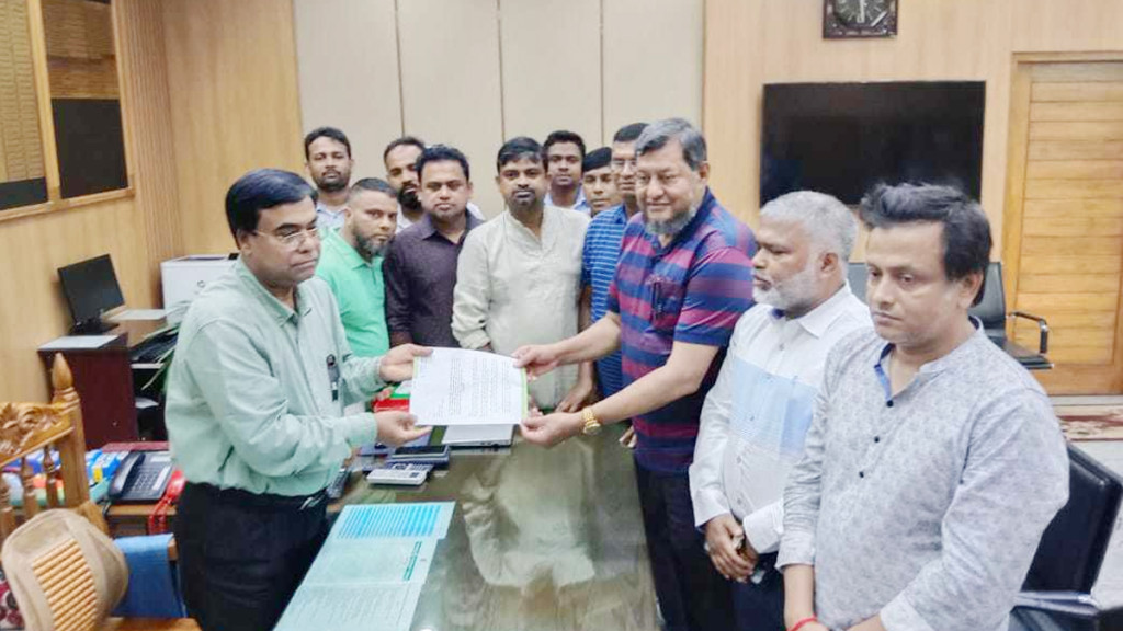 বিএনপির নিবন্ধন বাতিলের দাবি নিয়ে ইসিতে যুবলীগ