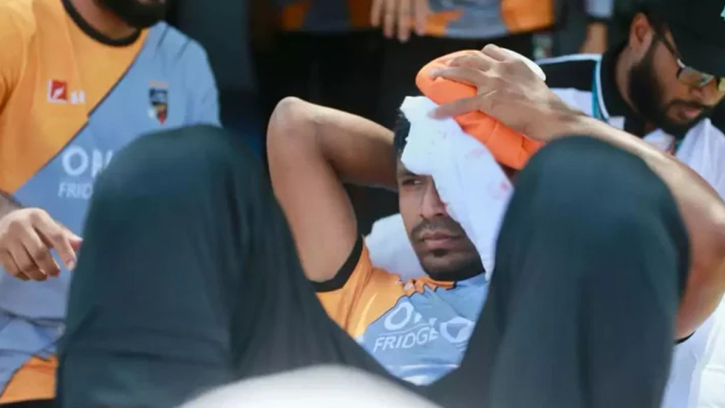 মাথায় আঘাত পেয়ে হাসপাতালে মুস্তাফিজ