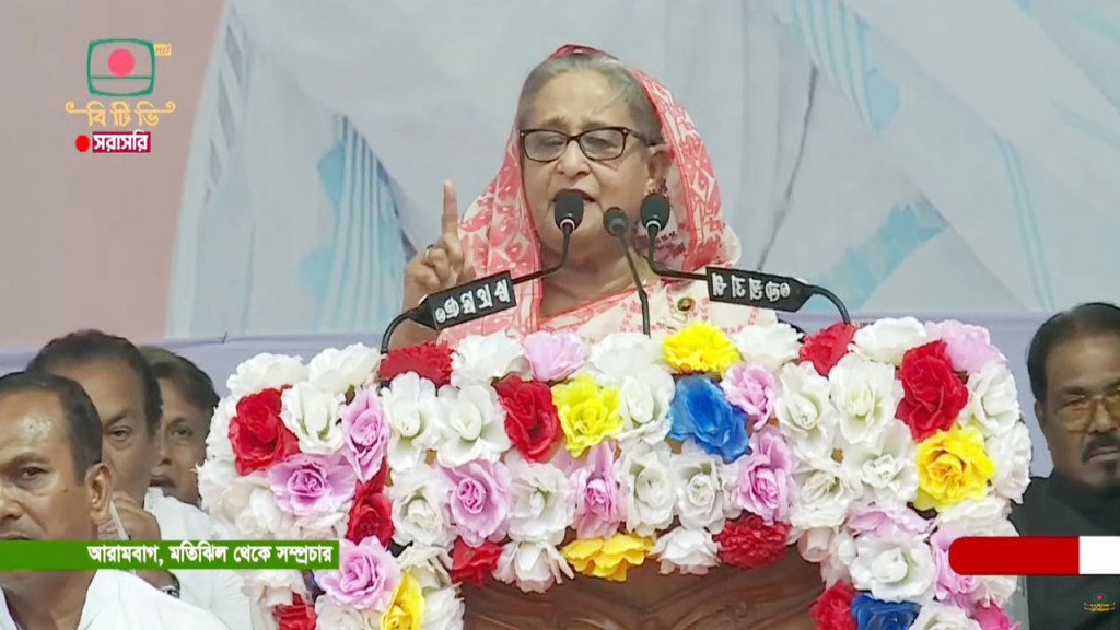 বিদেশ থেকে ধরে এনে শাস্তি দেব ওই ‘কুলাঙ্গার’কে : শেখ হাসিনা